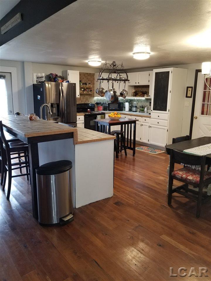 157 West Chicago Road Allen, MI 49227 - Photo 5 of 30 31338896-4.JPG