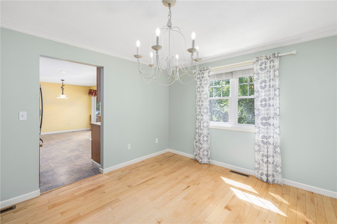 341 Sumner Avenue Warwick, RI 02888 - Photo 11 of 50