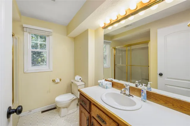 $469,900 | 341 Sumner Avenue, Warwick, RI 02888