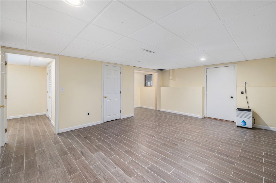 341 Sumner Avenue Warwick, RI 02888 - Photo 34 of 50