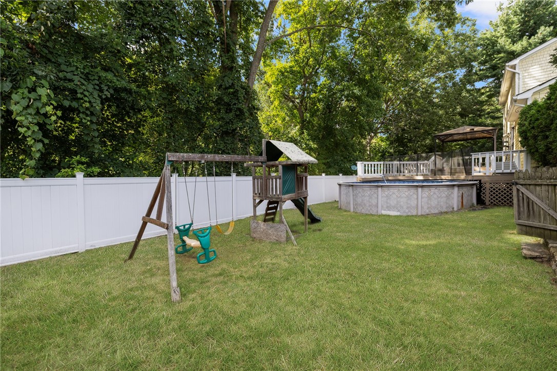341 Sumner Avenue Warwick, RI 02888 - Photo 47 of 50