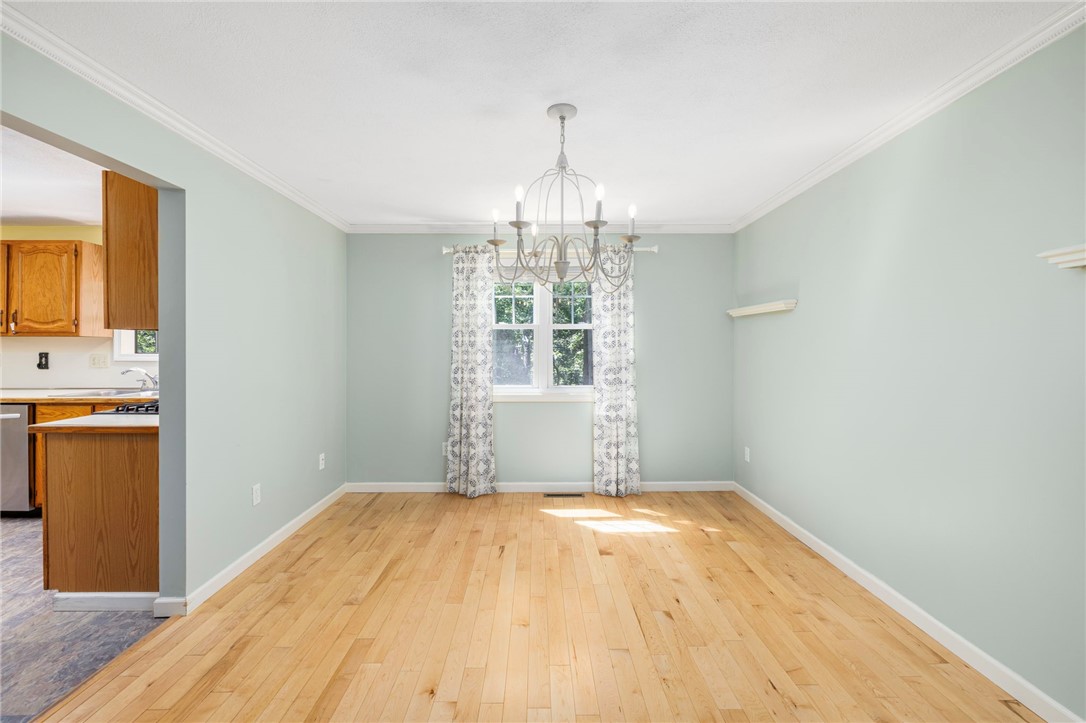 341 Sumner Avenue Warwick, RI 02888 - Photo 10 of 50