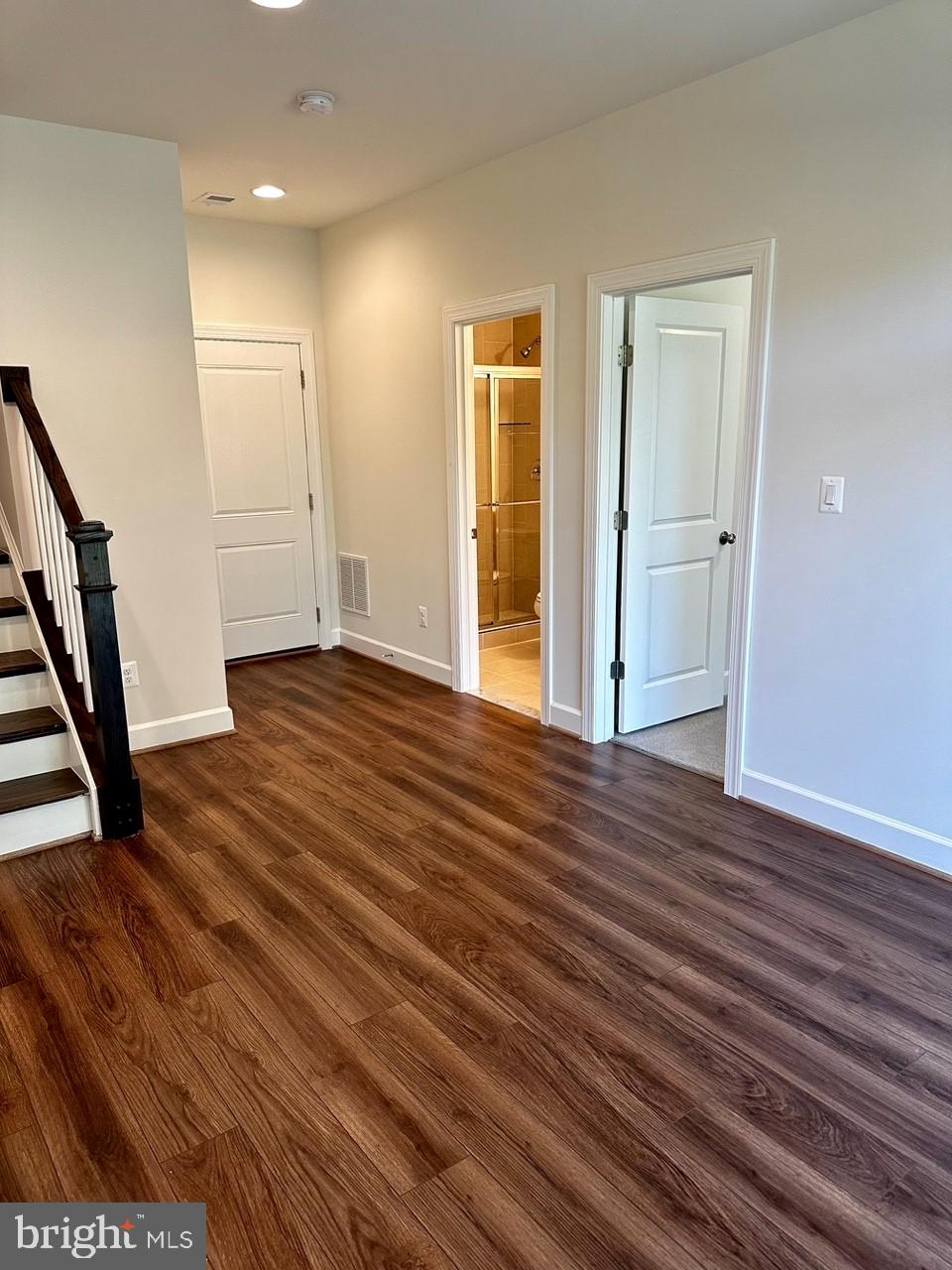 5239 Ridgeview Retreat Drive Chantilly, VA 20151 - Photo 13 of 16