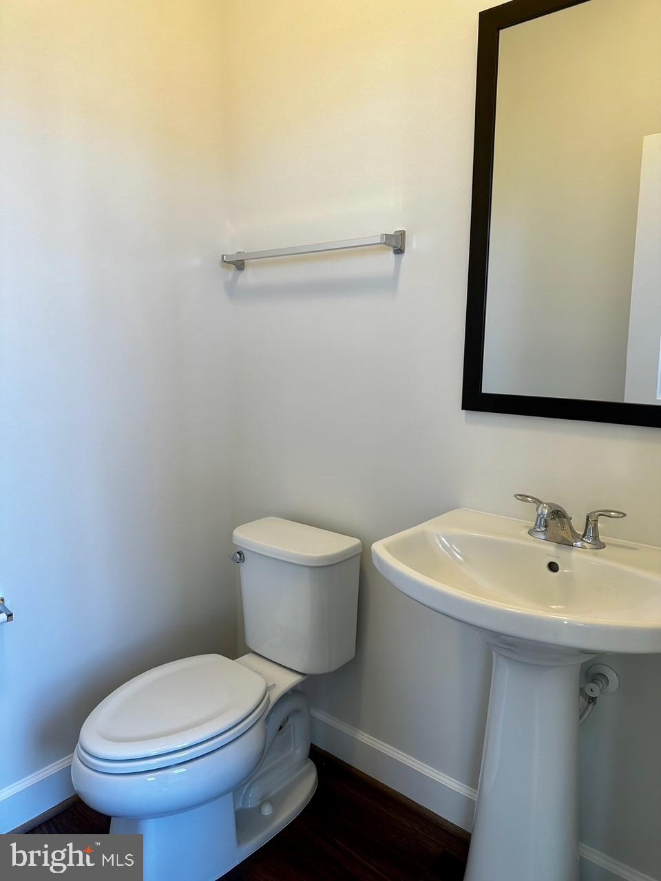 5239 Ridgeview Retreat Drive Chantilly, VA 20151 - Photo 6 of 16