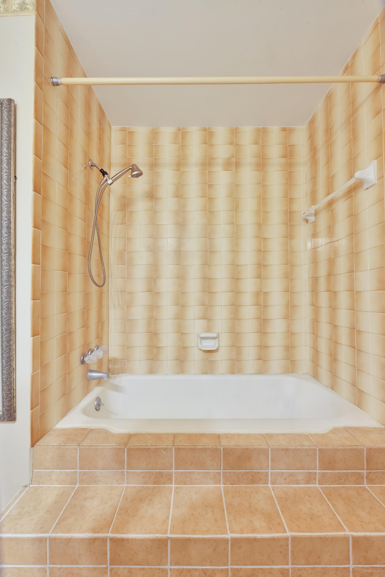 2540 Taylor Road Crestview, FL 32536 - Photo 31 of 75 a bathroom with a shower curtain and a shower curtain