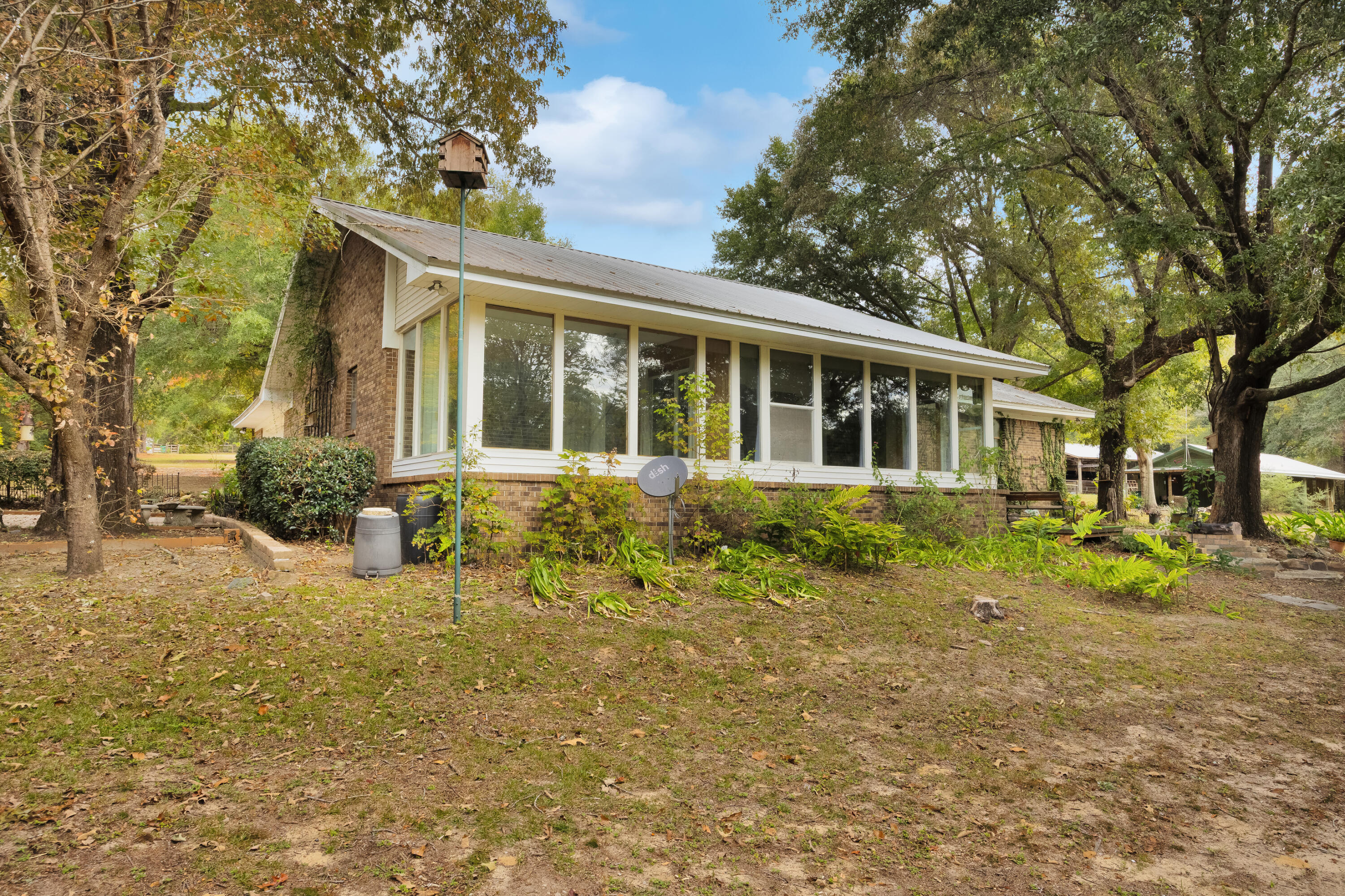 2540 Taylor Road Crestview, FL 32536 - Photo 44 of 75 front view of a house with a yard