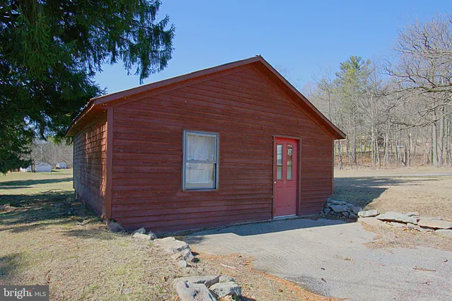 $799,900 | 444 Plessinger Road, Warfordsburg, PA 17267