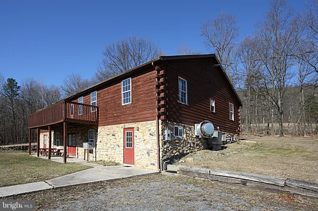 $799,900 | 444 Plessinger Road, Warfordsburg, PA 17267