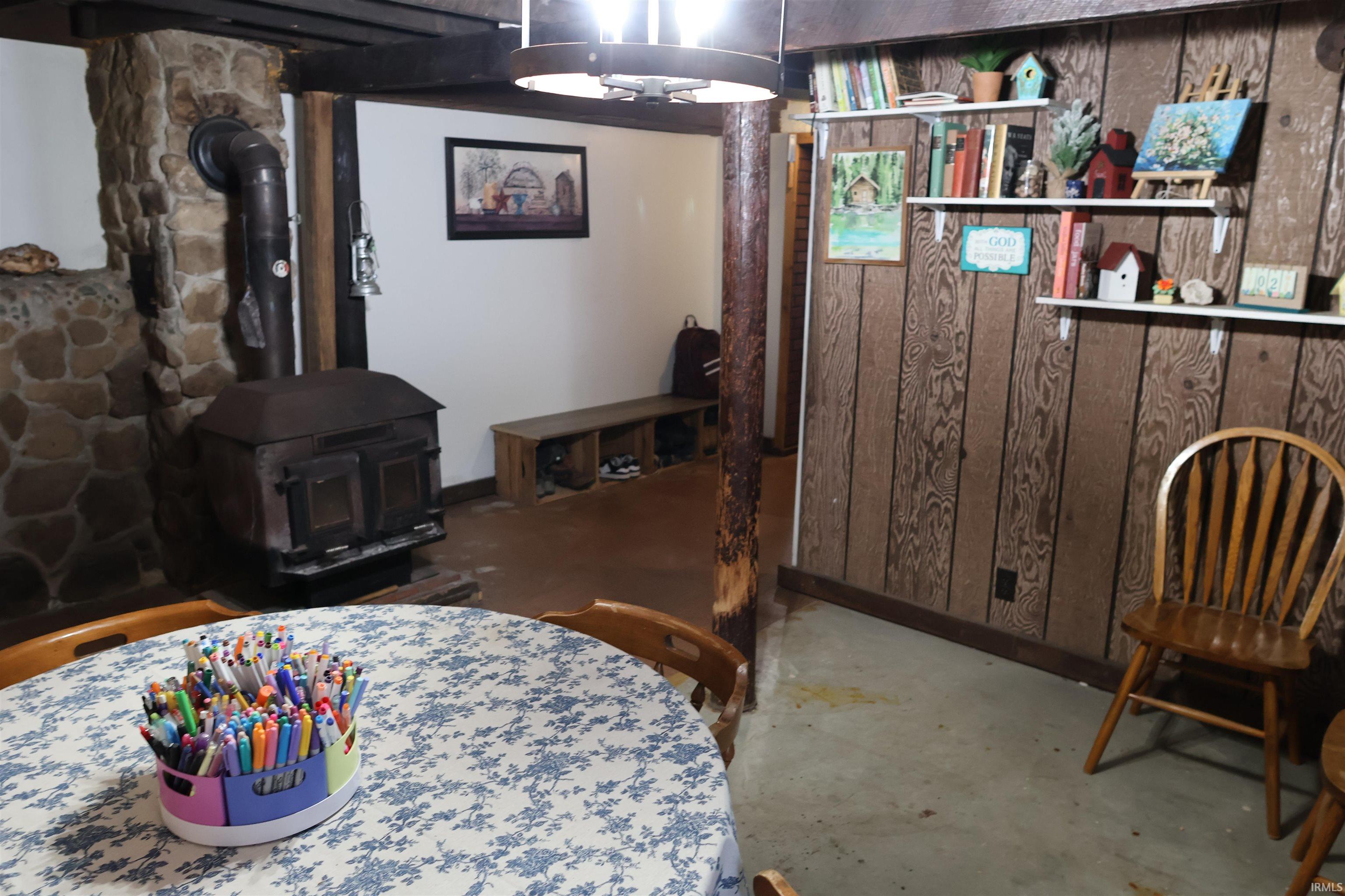 5689 East Bland Road Bloomfield, IN 47424 - Photo 1 of 33