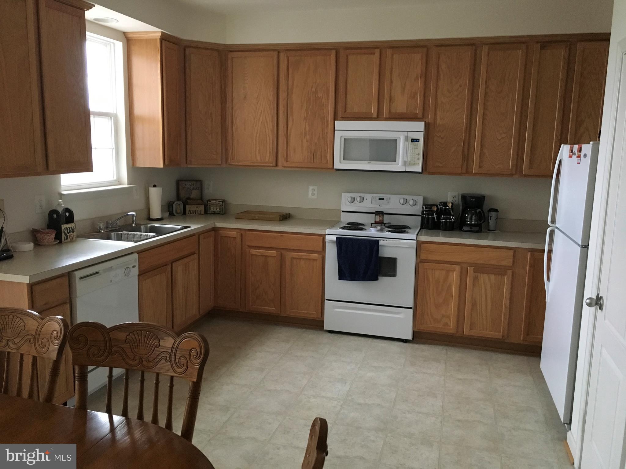 12948 Yellow Jacket Road Hagerstown, MD 21740 - Photo 13 of 29 Kitchen