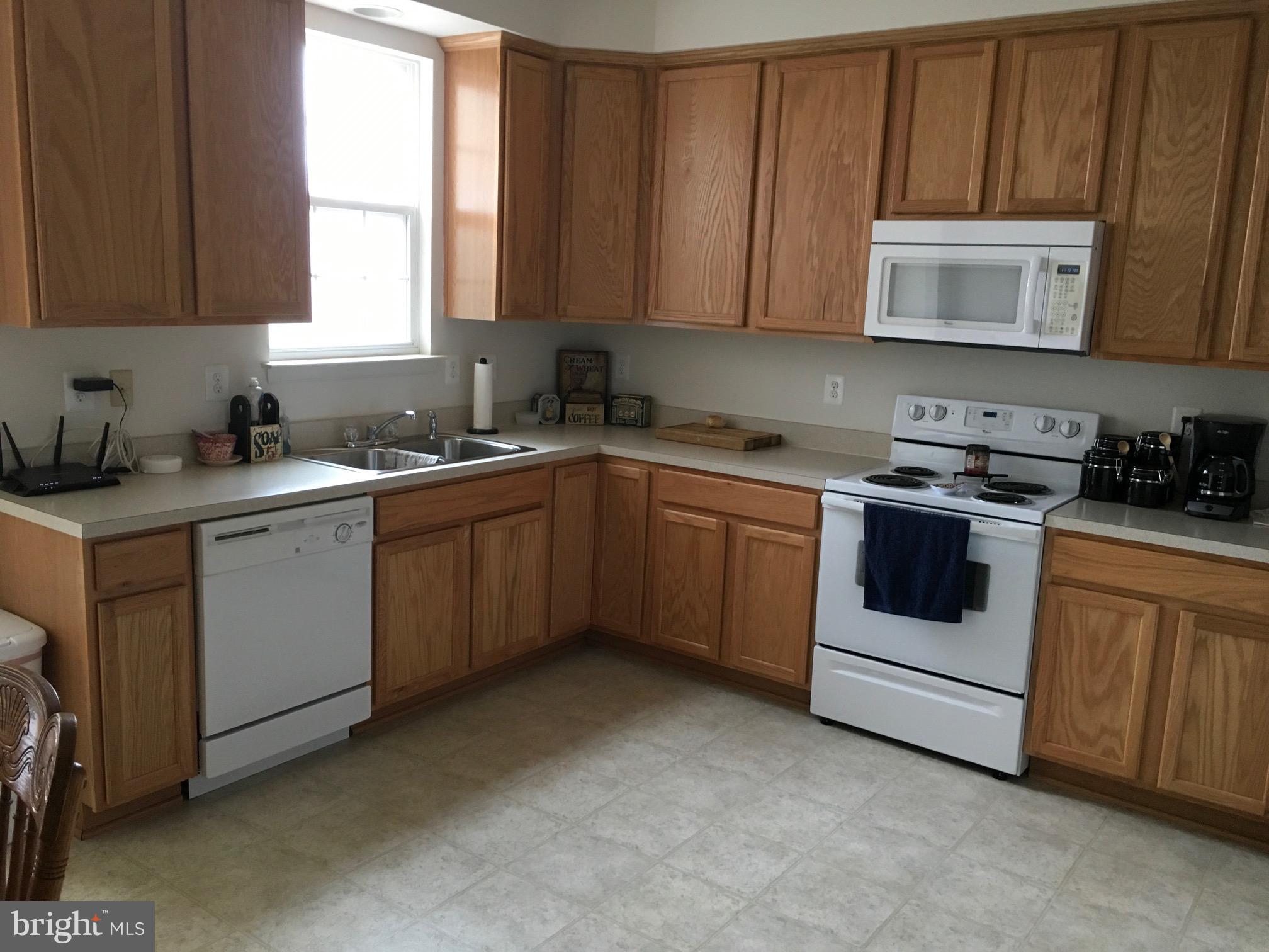 12948 Yellow Jacket Road Hagerstown, MD 21740 - Photo 15 of 29 Kitchen
