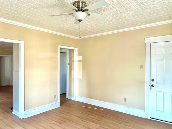 $1,800 | 155 Whitman Street, Unit 2, New Bedford, MA 02745