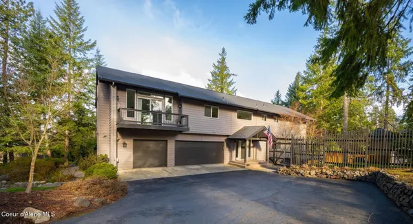 $1,385,000 | 2885 East Point Hayden Drive, Hayden Lake, ID 83835