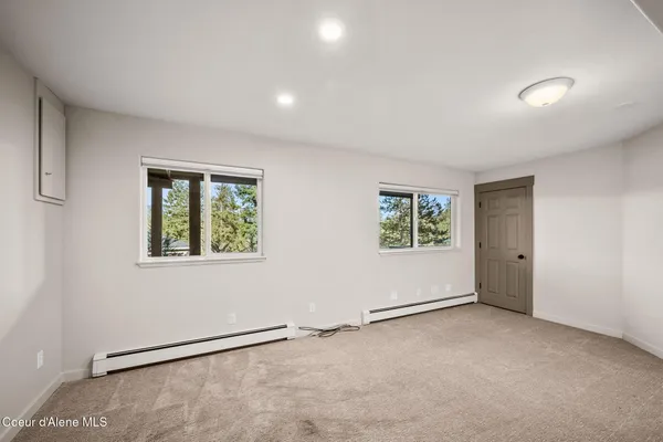 $1,385,000 | 2885 East Point Hayden Drive, Hayden Lake, ID 83835