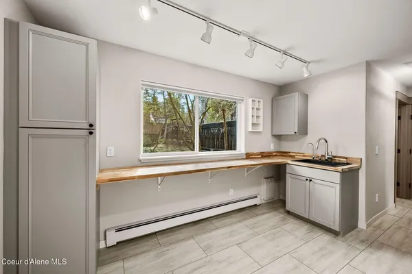 $1,385,000 | 2885 East Point Hayden Drive, Hayden Lake, ID 83835