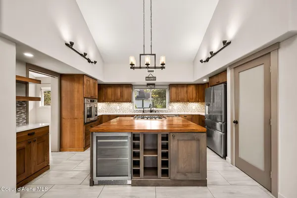 $1,385,000 | 2885 East Point Hayden Drive, Hayden Lake, ID 83835