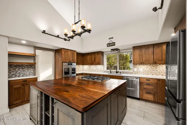 $1,385,000 | 2885 East Point Hayden Drive, Hayden Lake, ID 83835