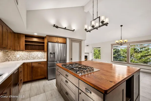 $1,385,000 | 2885 East Point Hayden Drive, Hayden Lake, ID 83835