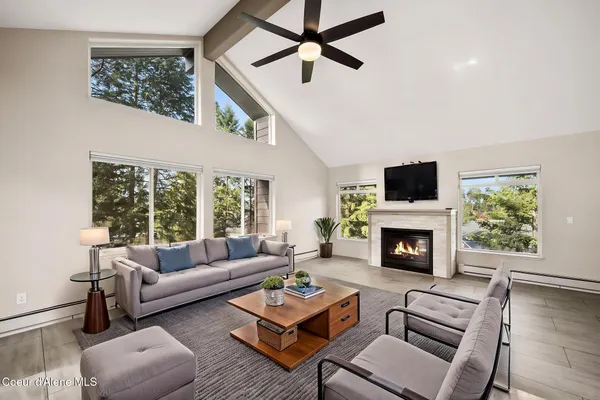 $1,385,000 | 2885 East Point Hayden Drive, Hayden Lake, ID 83835