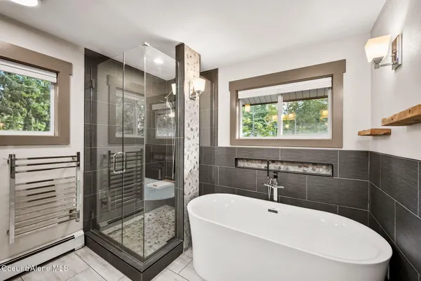 $1,385,000 | 2885 East Point Hayden Drive, Hayden Lake, ID 83835