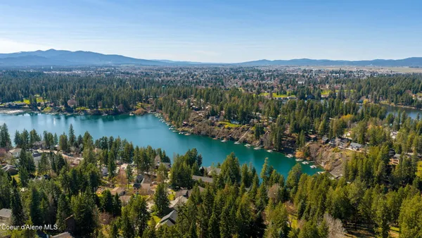 $1,385,000 | 2885 East Point Hayden Drive, Hayden Lake, ID 83835