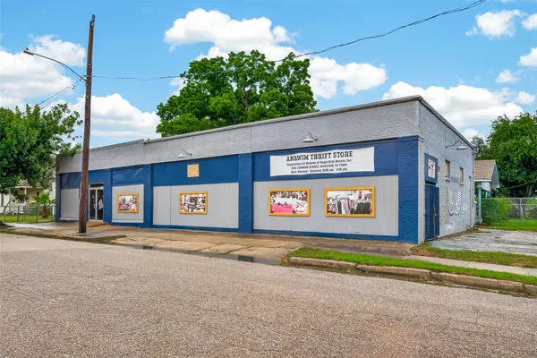 $499,000 | 2102 Common Street, Houston, TX 77009