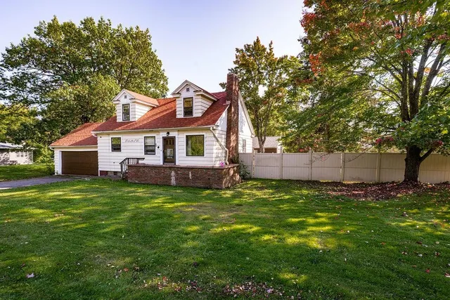 $219,900 | 2602 Sahlman Avenue, Cloquet, MN 55720