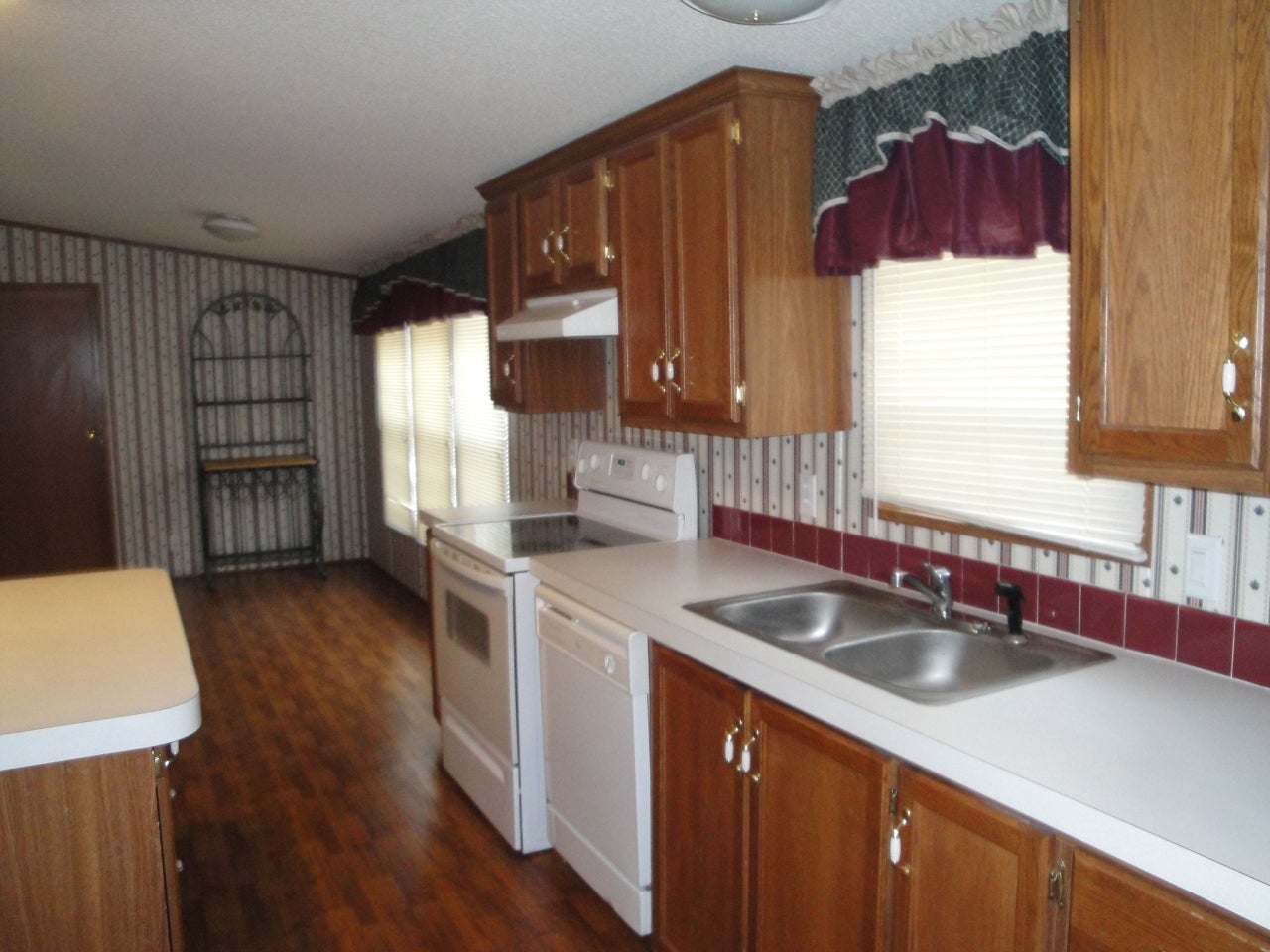 92 Rt Bartow, WV 24920 - Photo 4 of 21 All Appliances Convey