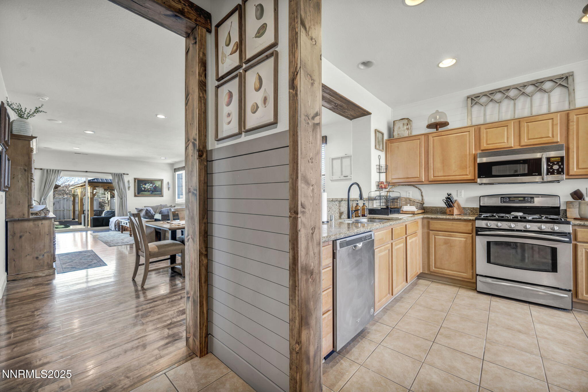 6515 Geranium Way Sparks, NV 89436 - Photo 12 of 39 30-web-or-mls-6515-geranium-way