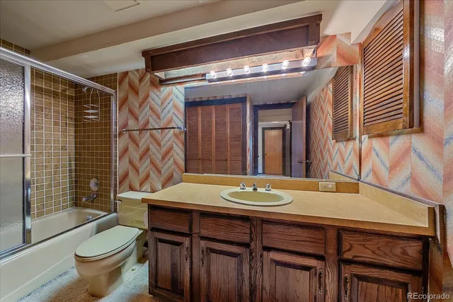 a backyard of a house with lots of trees