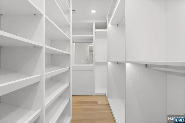 $2,285,000 | 2 Stonebridge Court, Denville, NJ 07834