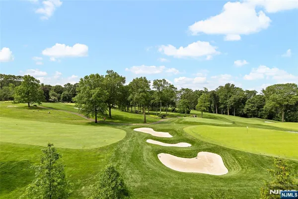 $2,285,000 | 2 Stonebridge Court, Denville, NJ 07834