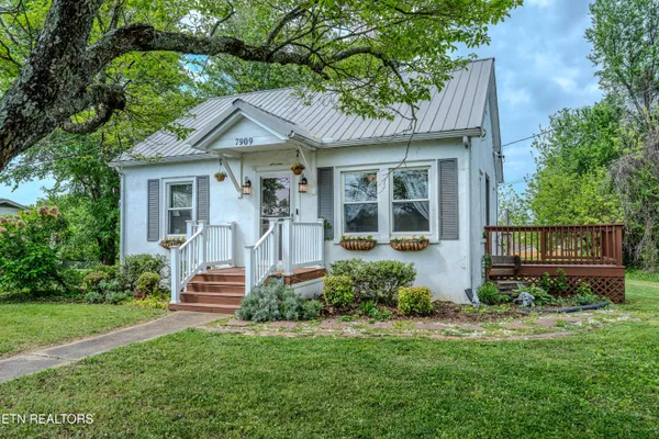 $279,900 | 7909 Harmon Road, Powell, TN 37849