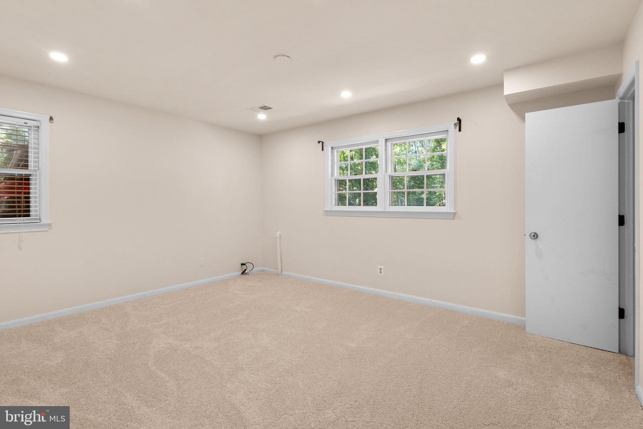 6569 Braddock Road Alexandria, VA 22312 - Photo 38 of 54 Gallery Image 38