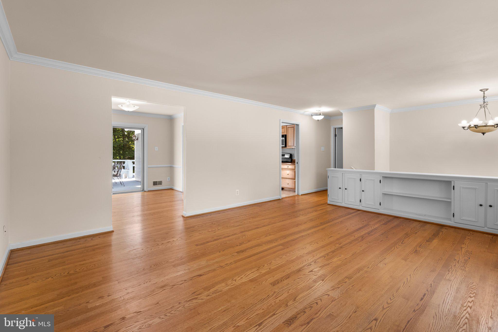 6569 Braddock Road Alexandria, VA 22312 - Photo 7 of 54 Gallery Image 7