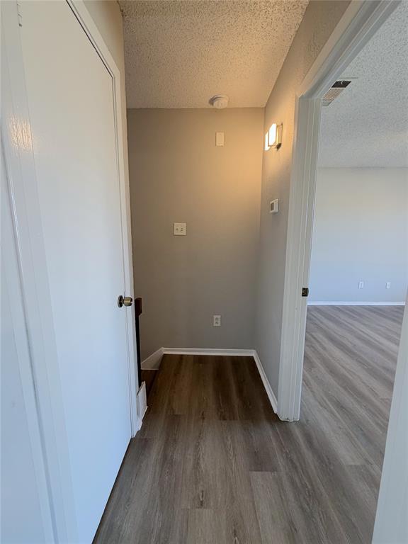 4233 Madera Road, Unit 4 Irving, TX 75038 - Photo 11 of 21 Landing