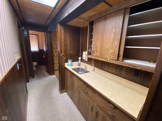 $241,900 | 2009 Burton Lane, Martinsville, IN 46151