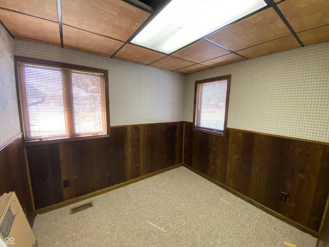 $241,900 | 2009 Burton Lane, Martinsville, IN 46151