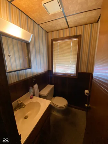 $241,900 | 2009 Burton Lane, Martinsville, IN 46151