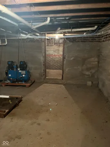 $241,900 | 2009 Burton Lane, Martinsville, IN 46151