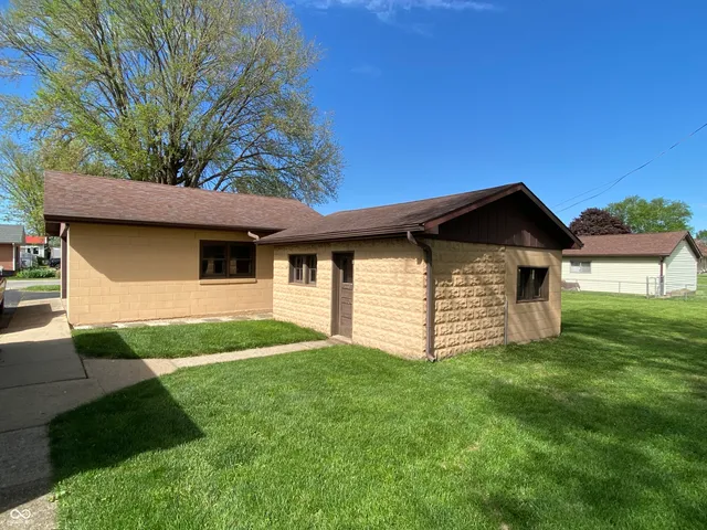 $241,900 | 2009 Burton Lane, Martinsville, IN 46151