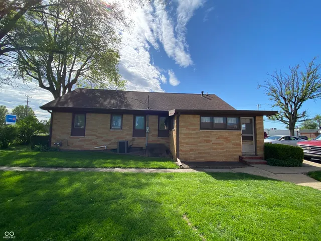 $241,900 | 2009 Burton Lane, Martinsville, IN 46151