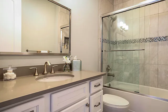 $1,150,000 | 122 Ocean Breeze Drive, Juno Beach, FL 33408