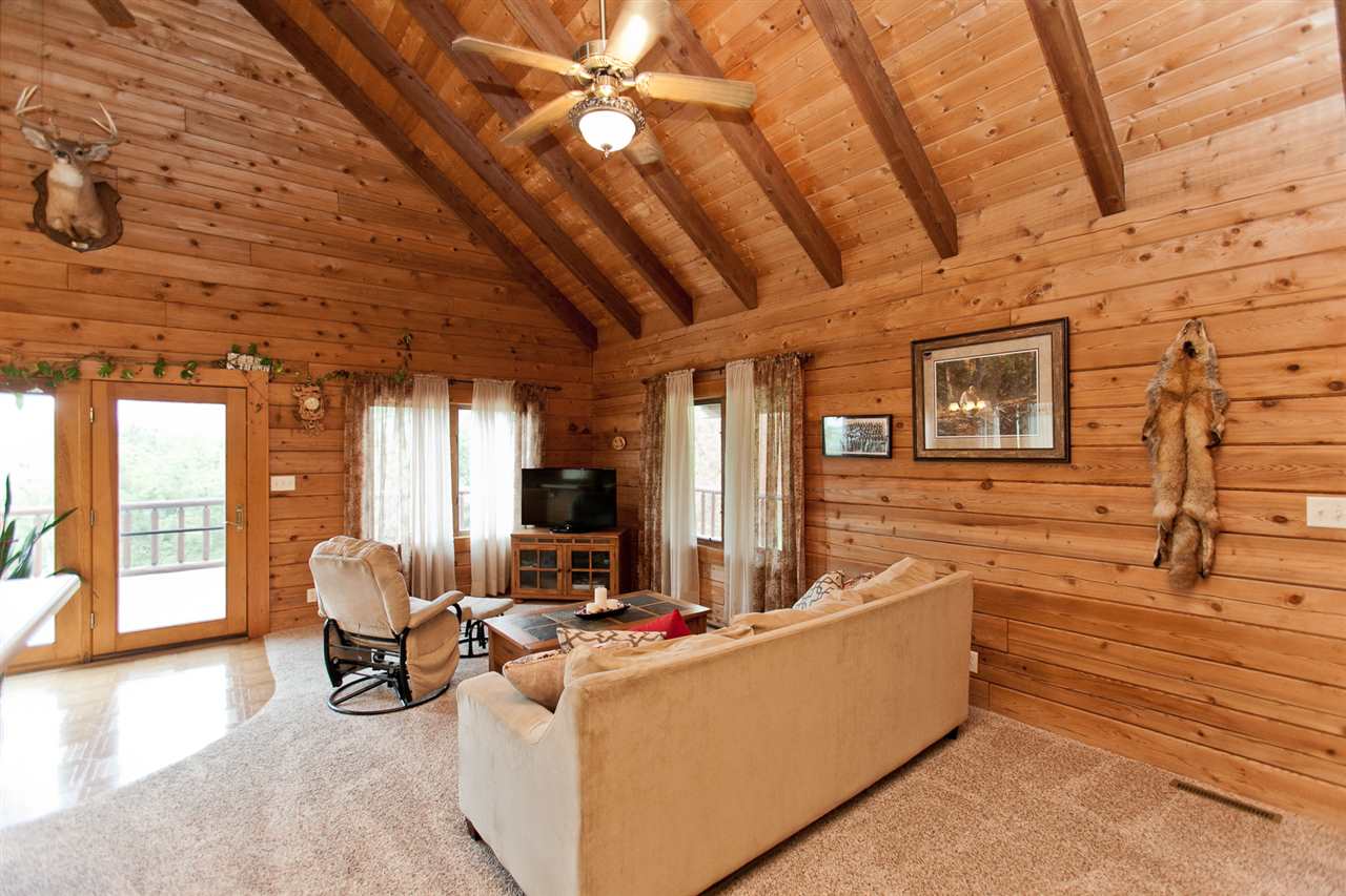 18802 Newport Road Anamosa, IA 52205 - Photo 4 of 50 Gallery Image 4