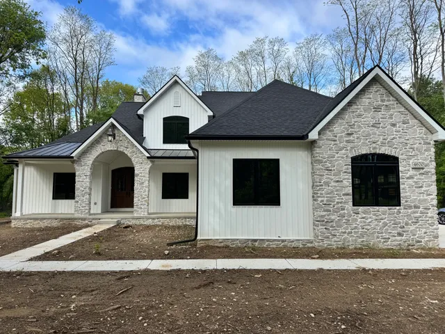 $735,000 | 9935 White Tail Drive, Saline, MI 48176