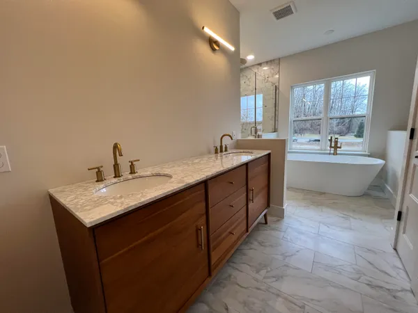 $735,000 | 9935 White Tail Drive, Saline, MI 48176