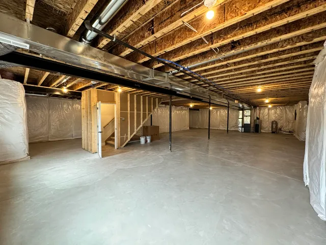 $735,000 | 9935 White Tail Drive, Saline, MI 48176