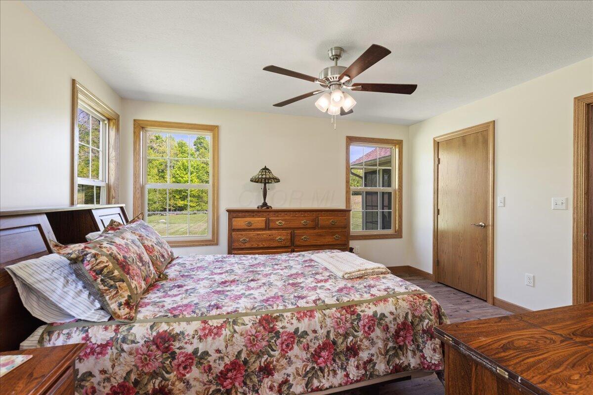 11700 Tucker Road Mount Vernon, OH 43050 - Photo 10 of 32 Master Bedroom w/ walk in closet and bath