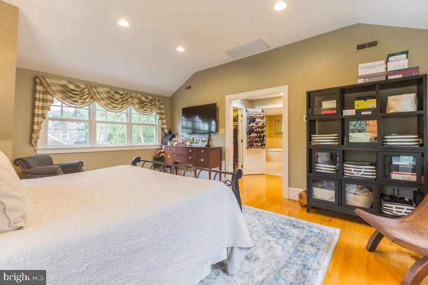 28 Gill Road Haddonfield, NJ 08033 - Photo 15 of 32 Spacious master suite addition