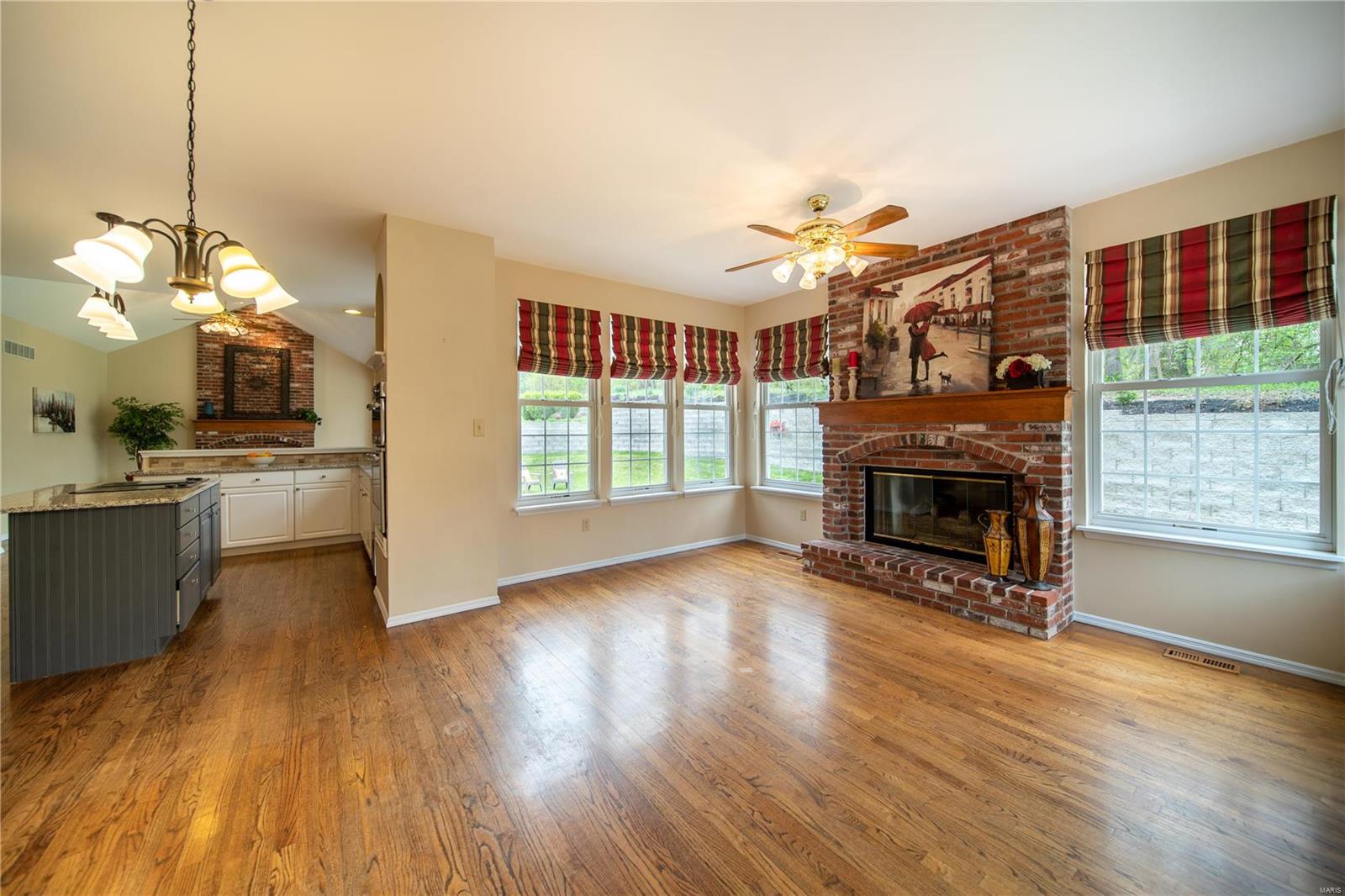 294 Dickens Farm Lane Ballwin, MO 63021 - Photo 14 of 30